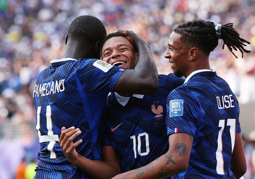 Mbappé, Dembélé e Olise — Foto: IMAGN IMAGES via Reuters/Vincent Carchietta