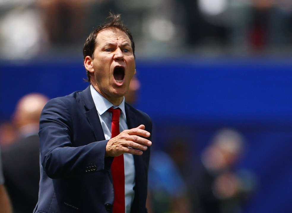 Rudi Garcia, técnico da Bélgica, em jogo contra a Espanha, pela Copa do Mundo — Foto: REUTERS/Hannah Mckay