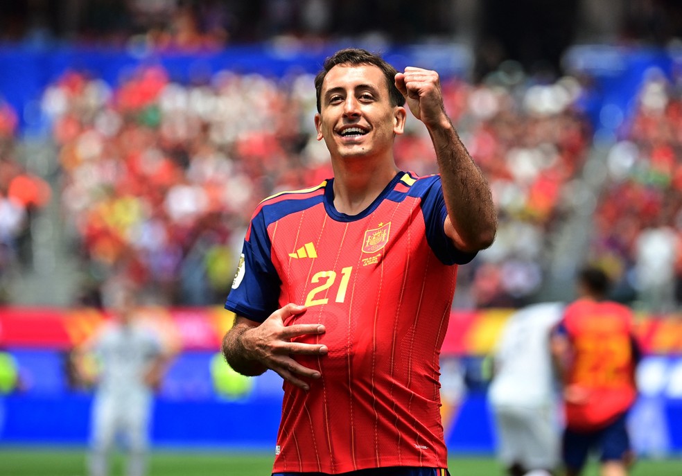 Oyarzabal é o artilheiro da Espanha nesta Copa, com quatro gols — Foto: Reuters